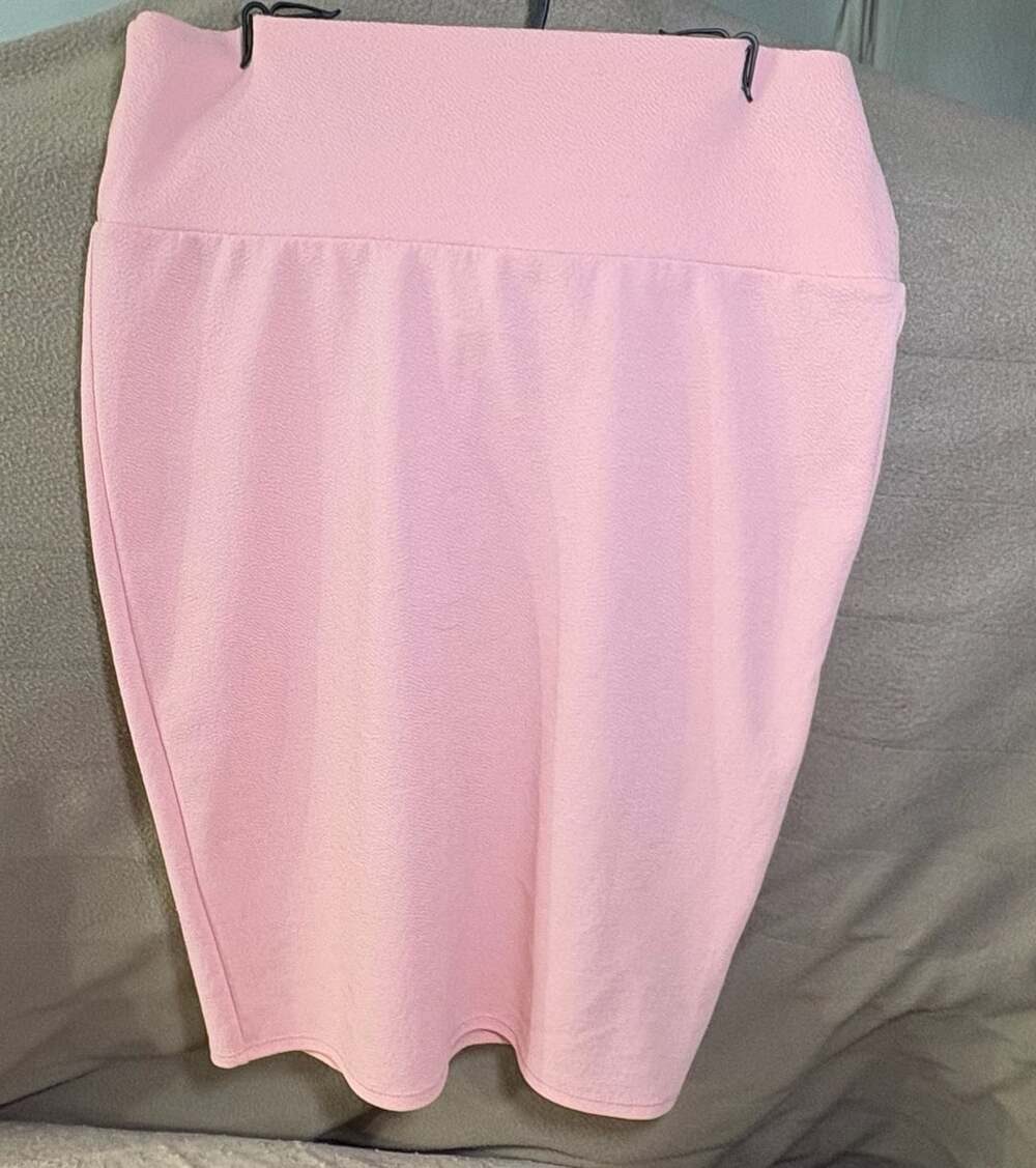 LuLaRoe Pencil Skirt Size M Pink Textured Stretch